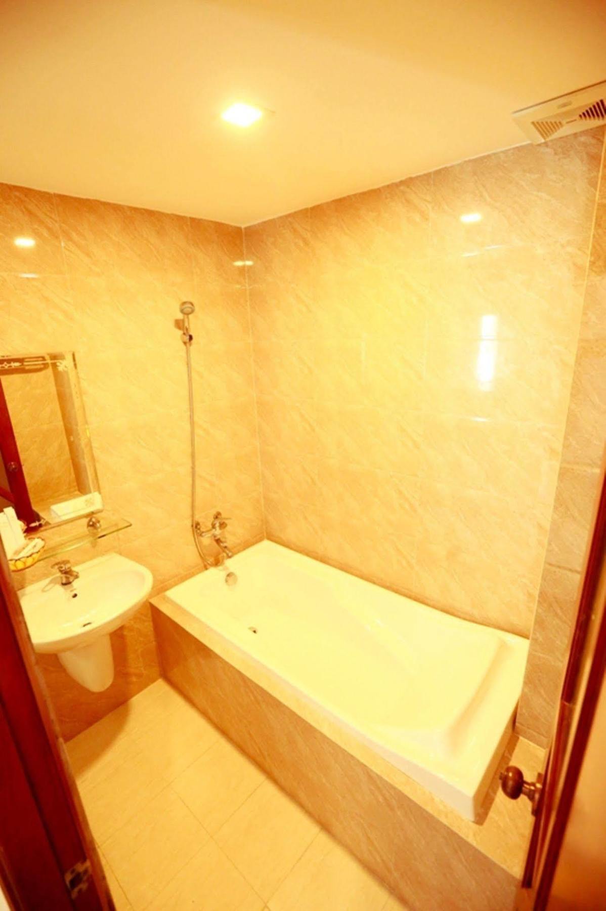Xuan Hung Hotel Da Nang Exterior foto