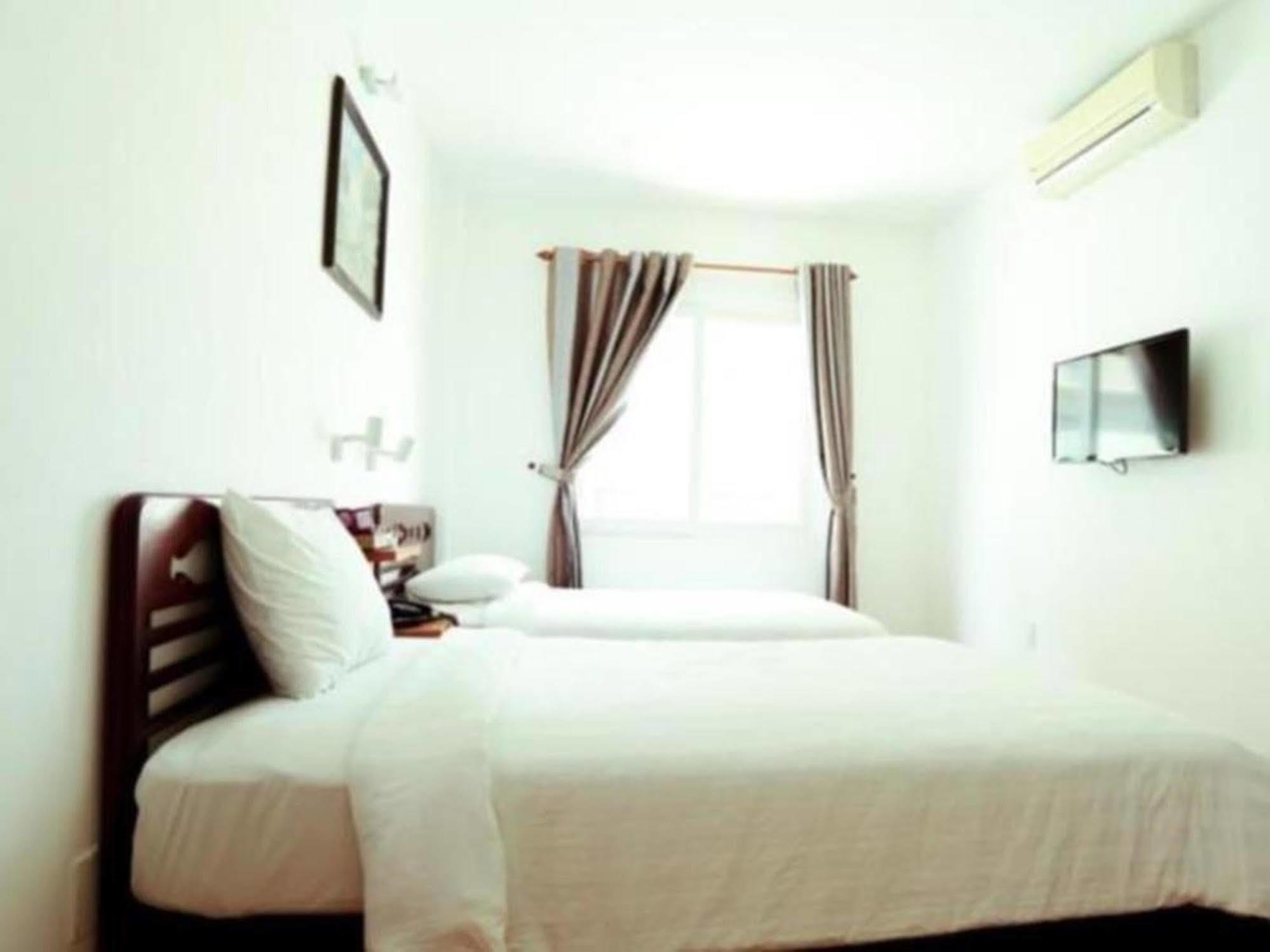 Xuan Hung Hotel Da Nang Exterior foto